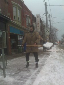 tony-w-snow-shovel-dec-15-2008