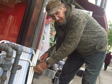 Tony unlocking his chair - June 2 2009